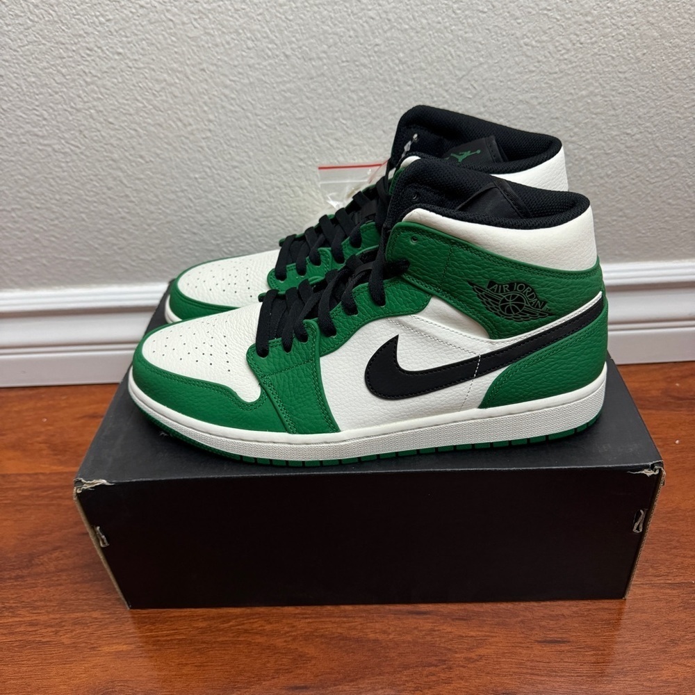 Jordan 1 Mid Pine Green Size 11